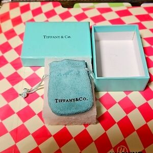 Tiffany &Co box w/bag